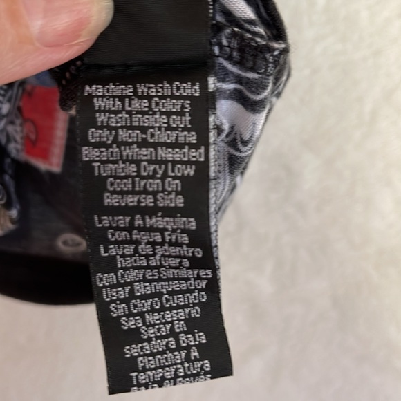 Fresh Prints of BelAir Bandana Print T-Shirt SIZE LARGE - Picture 8 of 9